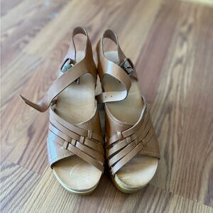 Frye Tan Leather Women's Sandals